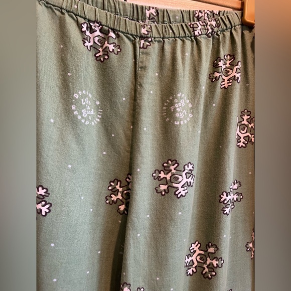 LIFE IS GOOD💚Green, Holiday Snowflake Pattern Pajama Pants - Vintage Pattern - Picture 4 of 7